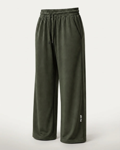 Relaxed Performance Pant — pants olive